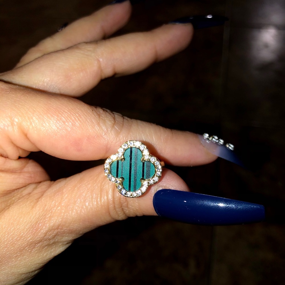 BEAUTIFUL CLOVER RINGS NEW ☘️ - Picture 9 of 14